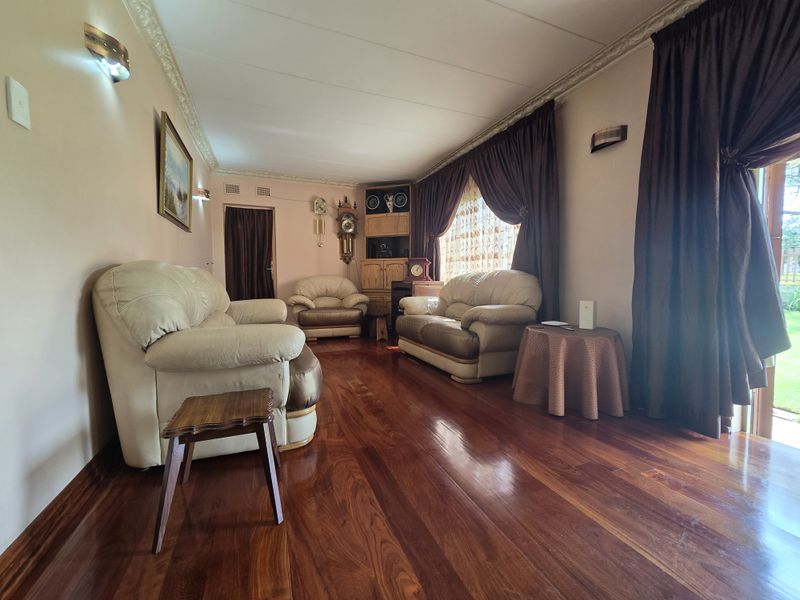 3 Bedroom House for Sale in Vanderbijlpark SE 1 - Photo 6