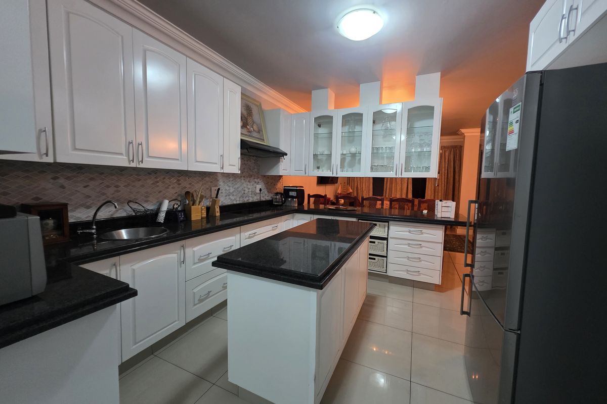 Waterfront luxury - Photo 3