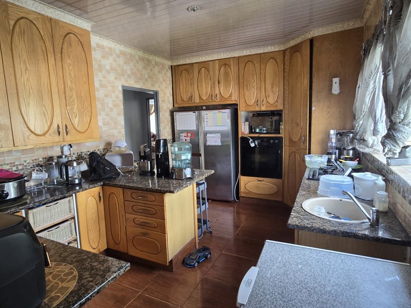 3 Bedroom House for Sale in Vanderbijlpark SE 1 - Photo 8