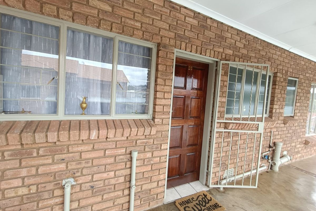 2-Bedroom Apartment for Sale - Photo 2