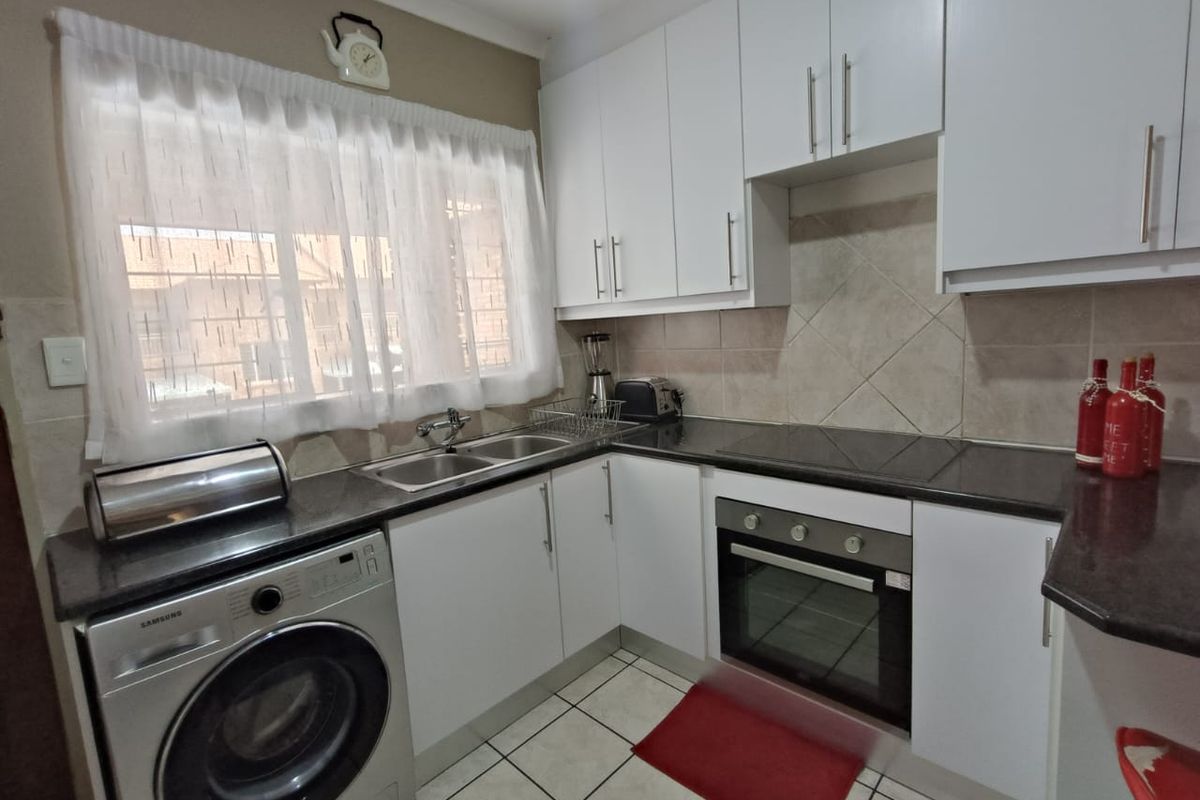 2-Bedroom Apartment for Sale - Photo 5