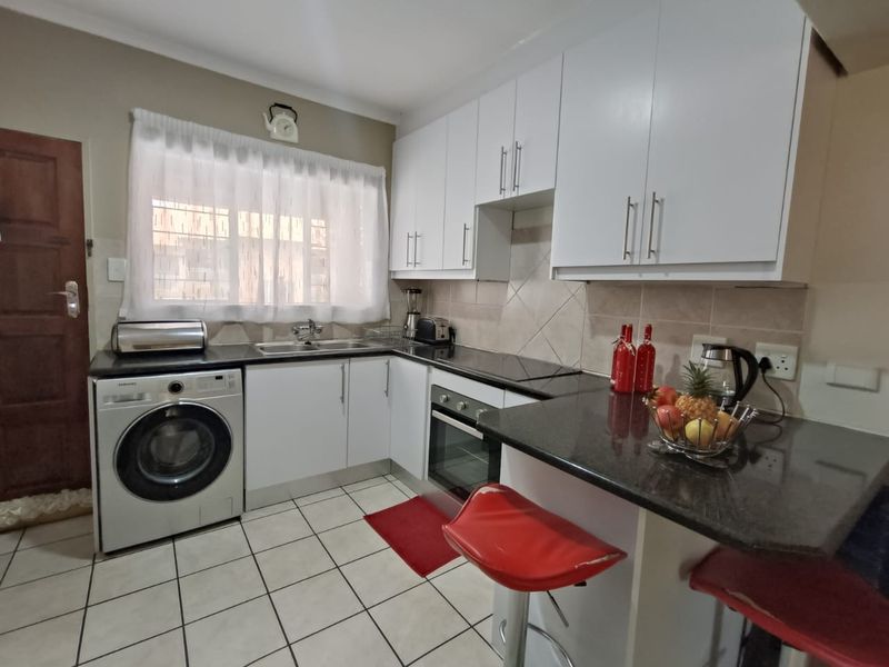 2-Bedroom Apartment for Sale - Photo 3