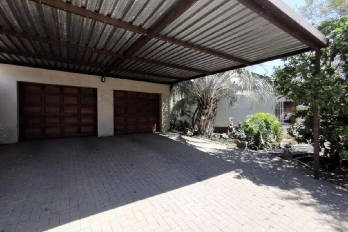 Your New Home, Perfectly Positioned - Photo 3