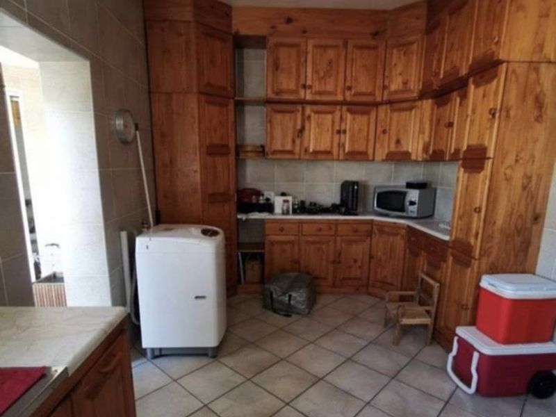Your New Home, Perfectly Positioned - Photo 8