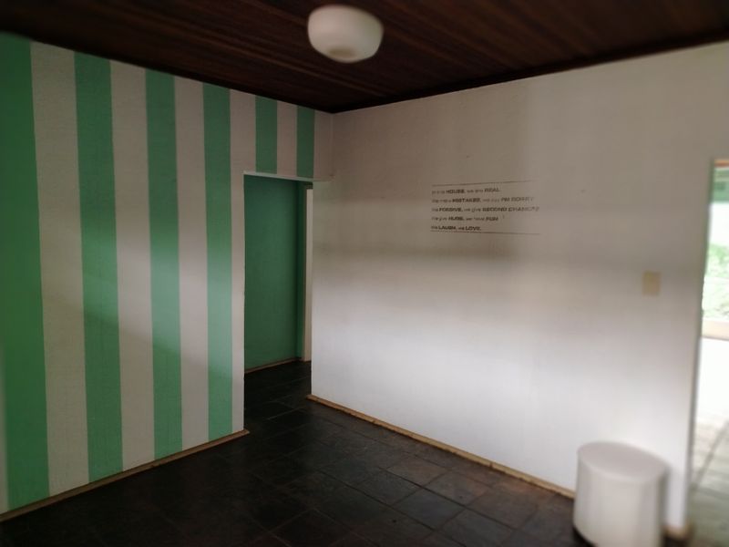 Beautiful Penthouse apartment for a steal! - Photo 2