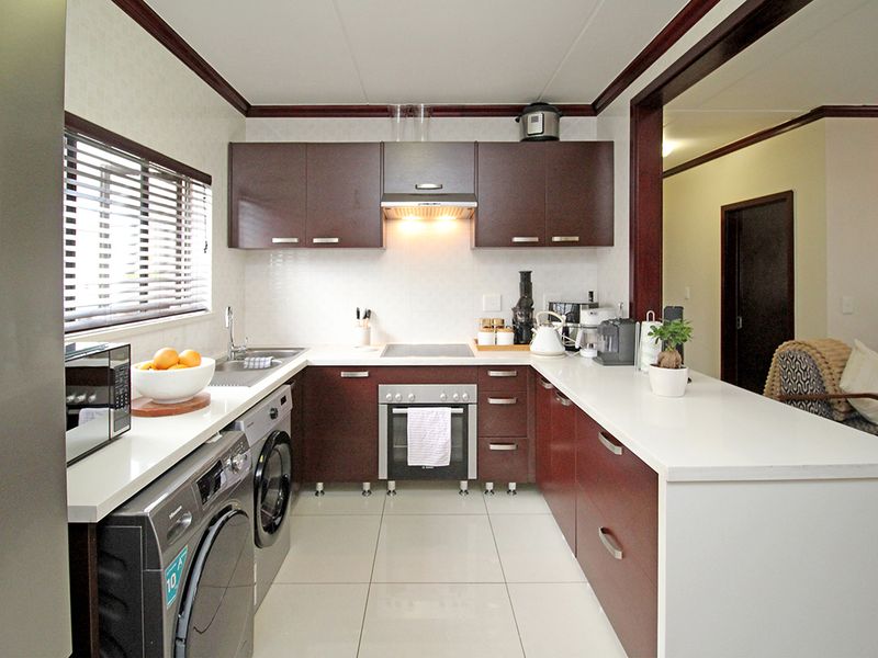 Eye Appeal plus purse appeal - Photo 10