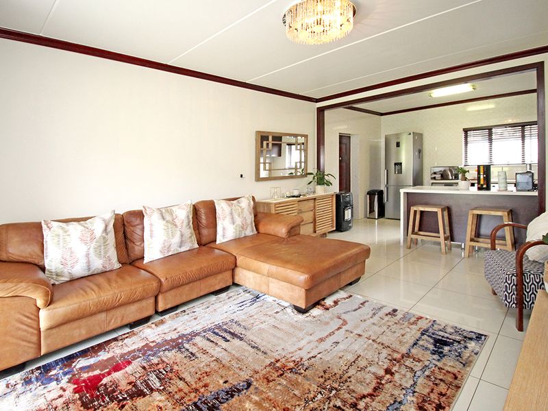 Eye Appeal plus purse appeal - Photo 3