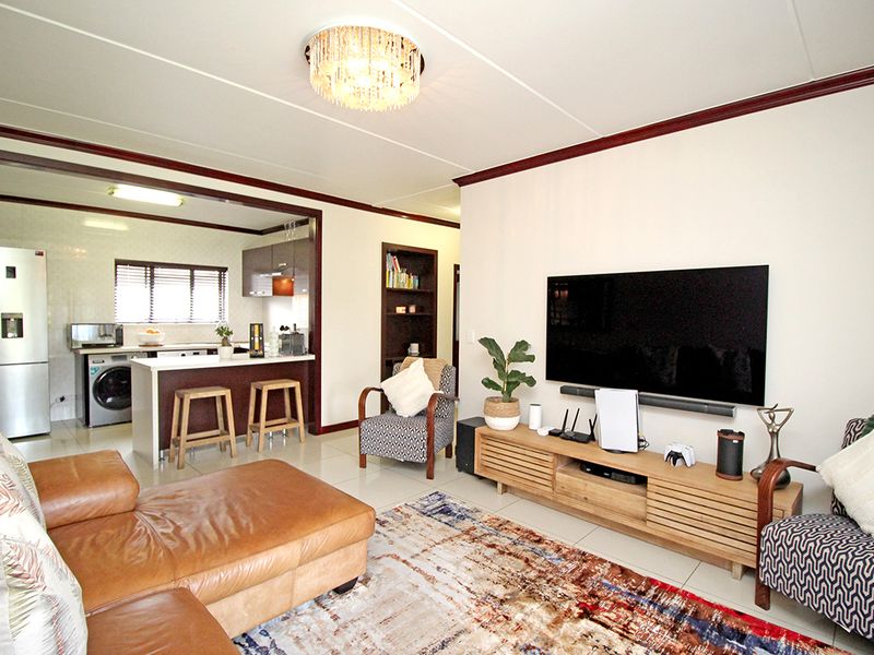 Eye Appeal plus purse appeal - Photo 5