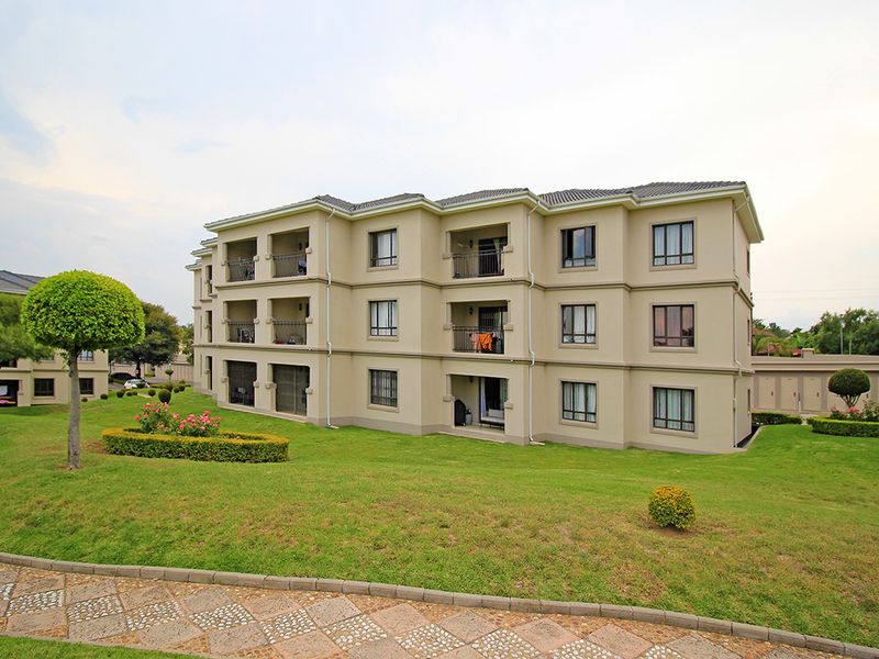 Eye Appeal plus purse appeal - Photo 2