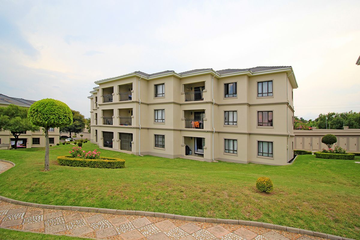 Eye Appeal plus purse appeal - Photo 2