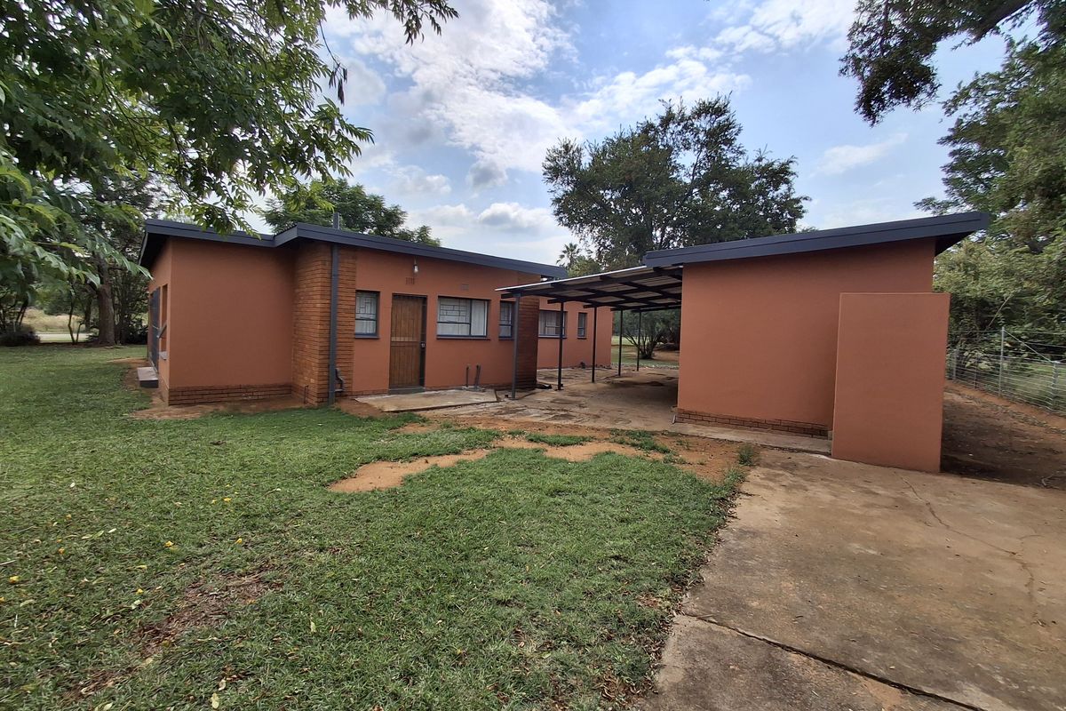 Very Neat 3-bedroom house in Game Park - Photo 5