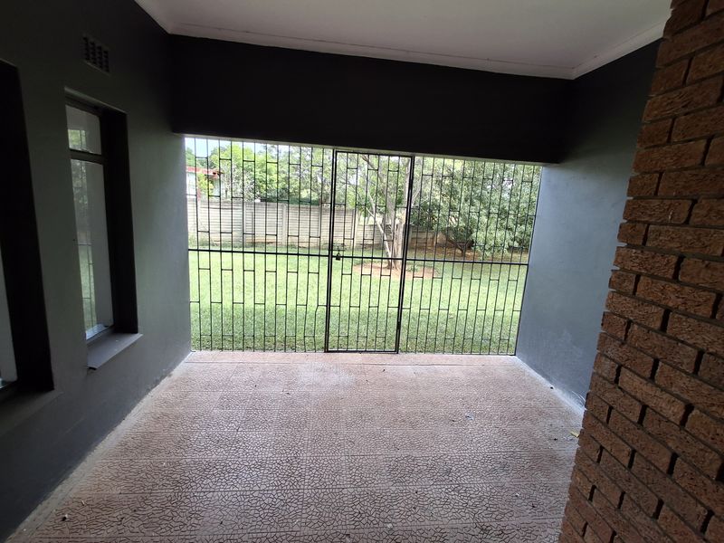 Very Neat 3-bedroom house in Game Park - Photo 10