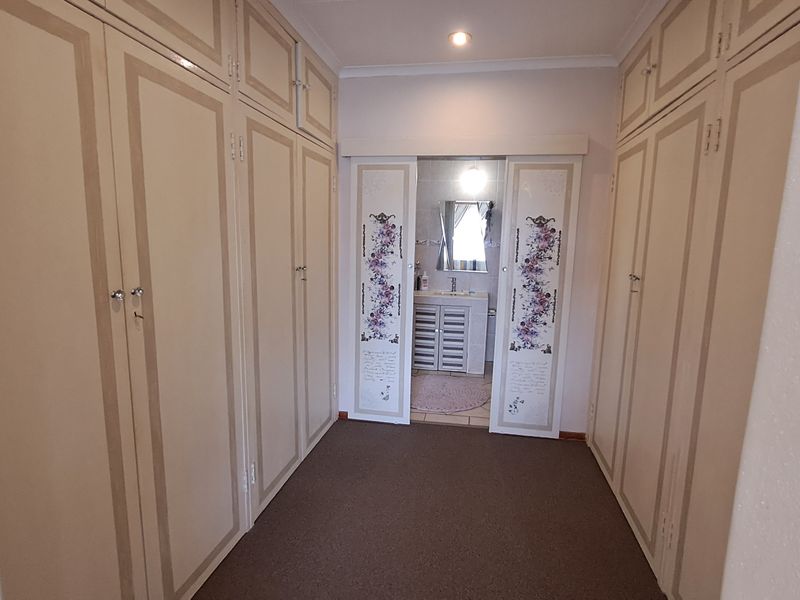 Charming 3-Bedroom Family Home with Beautiful Garden for sale in Balfour Mpumalanga - Photo 10