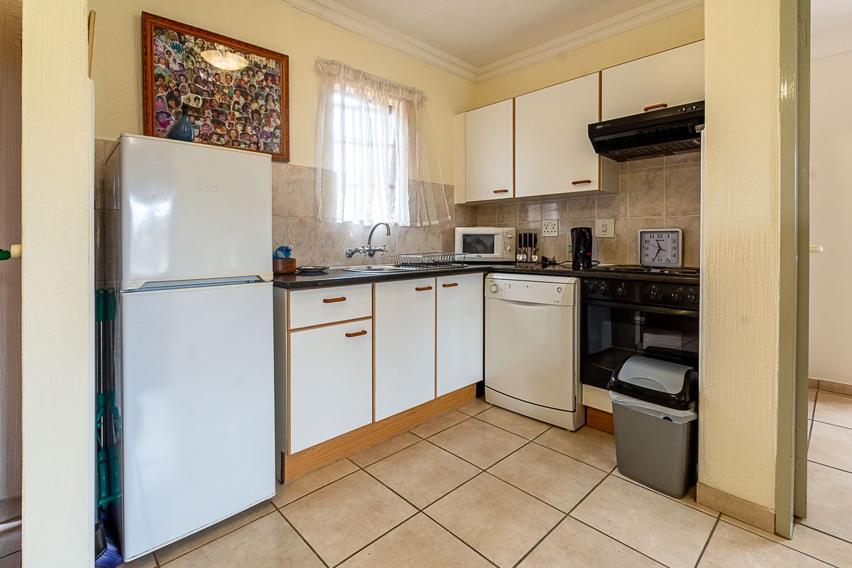 2 Bedroom Apartment in Willow Haven!!! - Photo 4