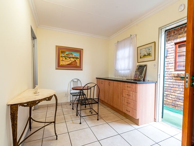 2 Bedroom Apartment in Willow Haven!!! - Photo 2