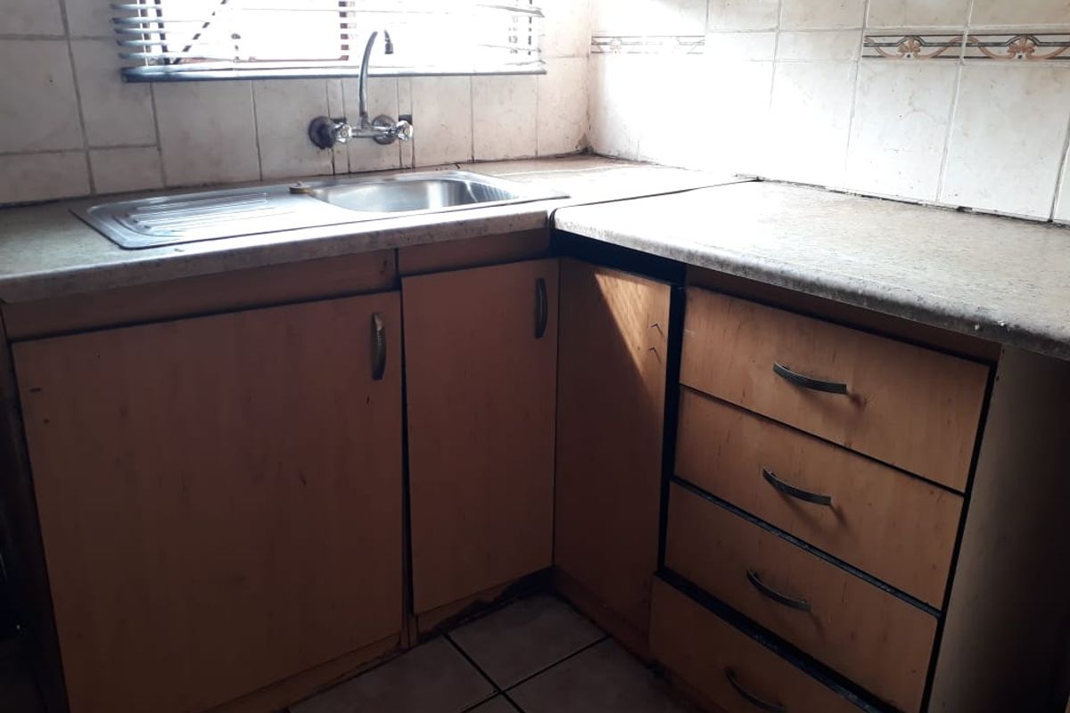 Charming 2-bedroom Freehold home for sale in Meriting, Rustenburg—perfect for comfortable living! - Photo 4