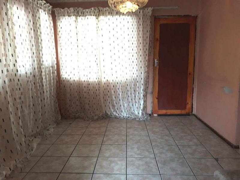 Charming 2-bedroom Freehold home for sale in Meriting, Rustenburg—perfect for comfortable living! - Photo 3