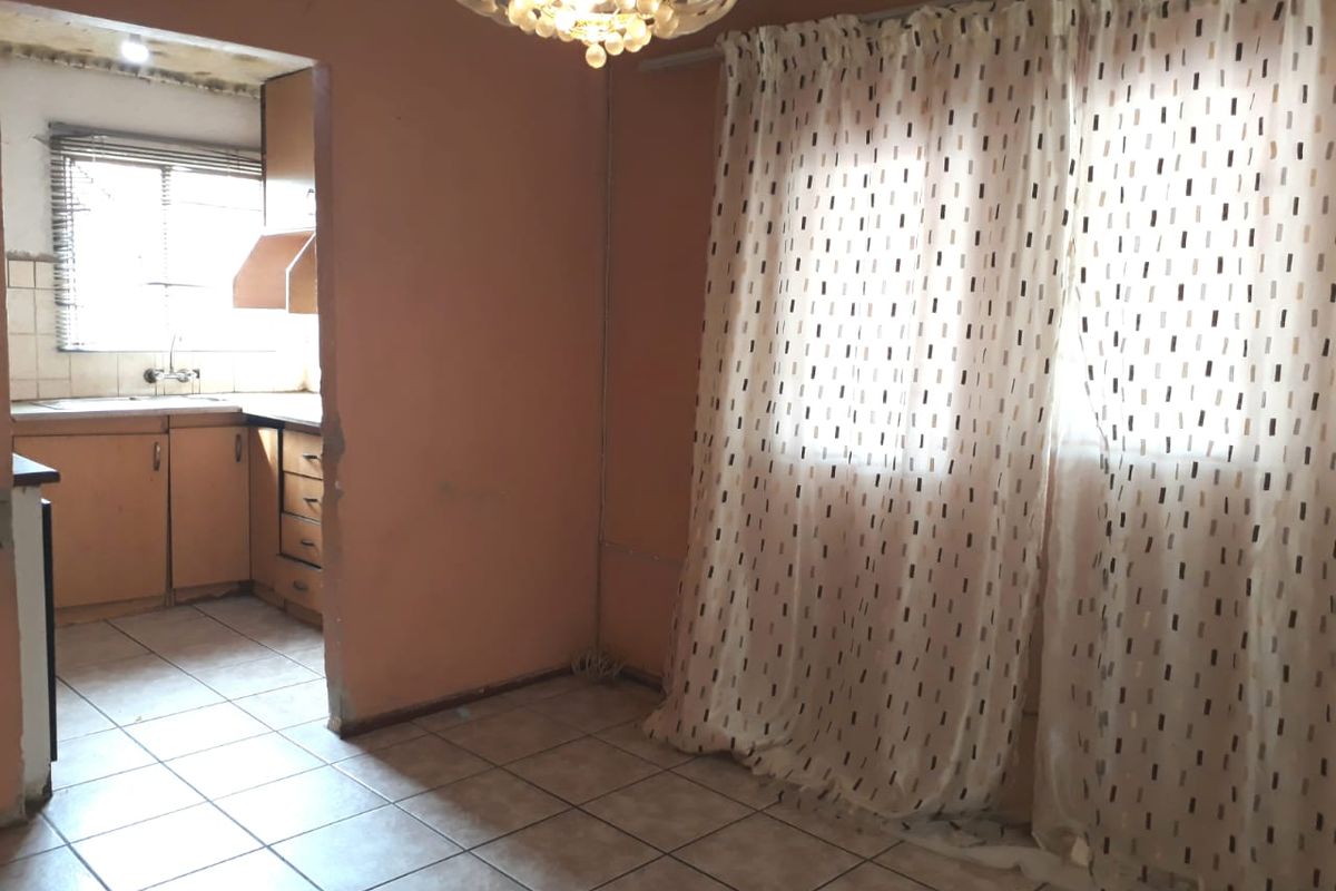 Charming 2-bedroom Freehold home for sale in Meriting, Rustenburg—perfect for comfortable living! - Photo 2