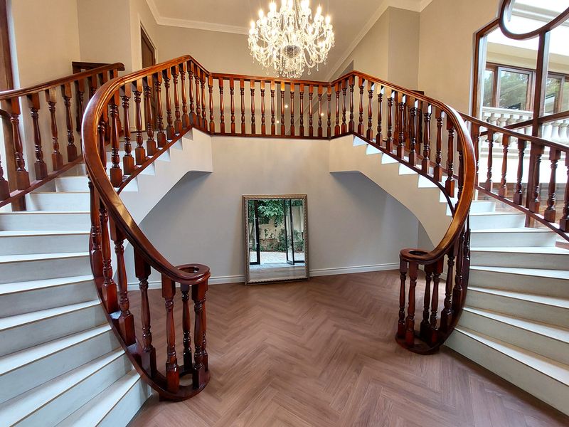 Magnificent grandeur on the Ridge in SAFE WATERKLOOF (Ridge) - Photo 5