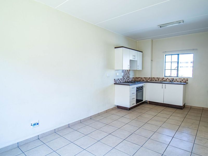 1 Bedroom and 1 bathroom apartment in Grand Central, Midrand - Photo 5