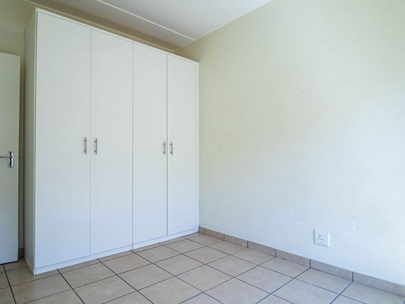 1 Bedroom and 1 bathroom apartment in Grand Central, Midrand - Photo 6