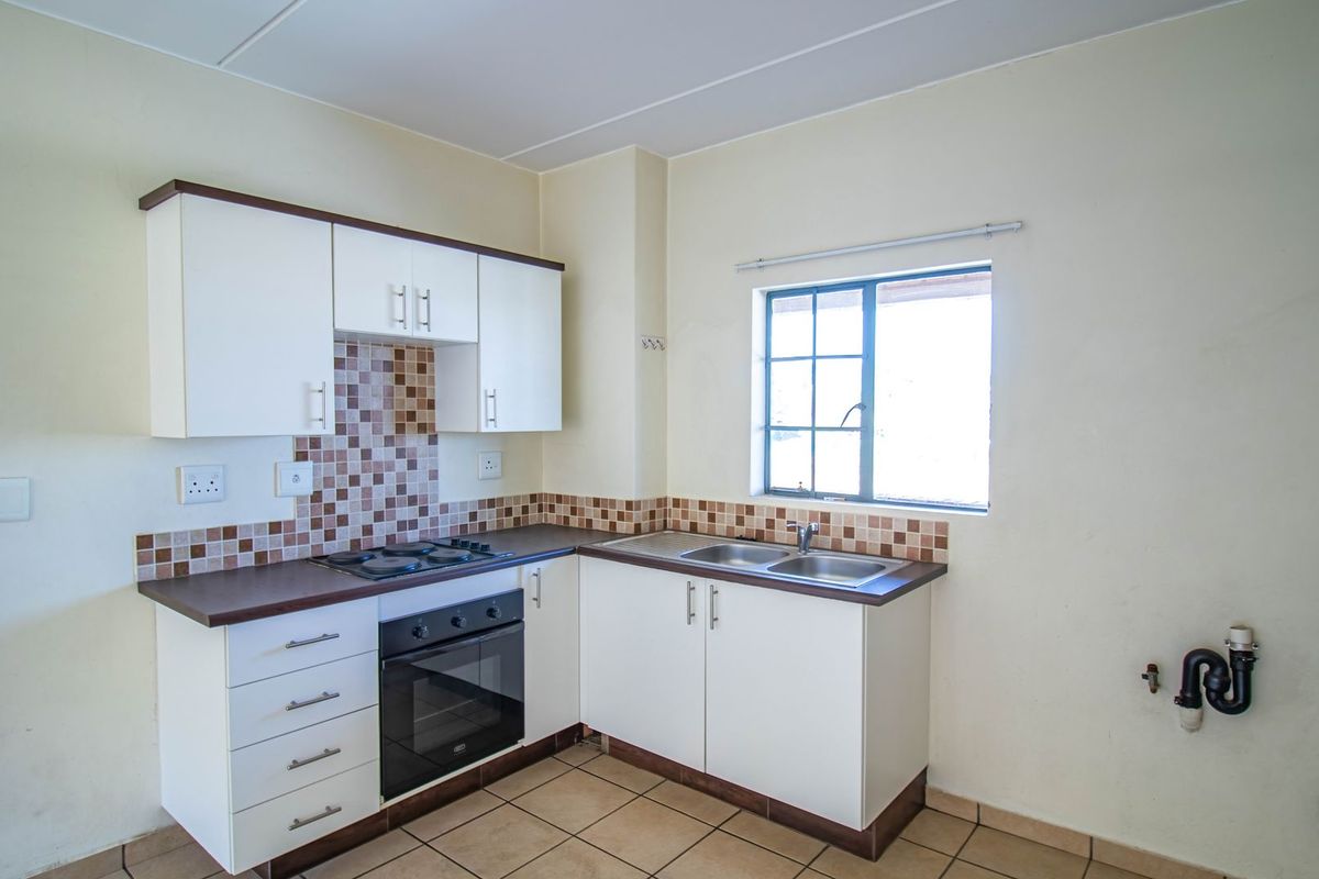 1 Bedroom and 1 bathroom apartment in Grand Central, Midrand - Photo 4