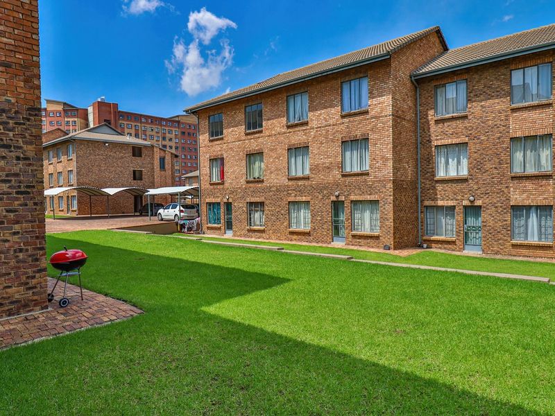 1 Bedroom and 1 bathroom apartment in Grand Central, Midrand - Photo 2