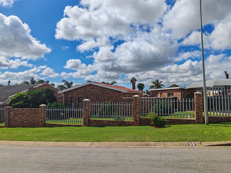 3 Bedroom  Face brick Property in Asalia Park - Photo 1