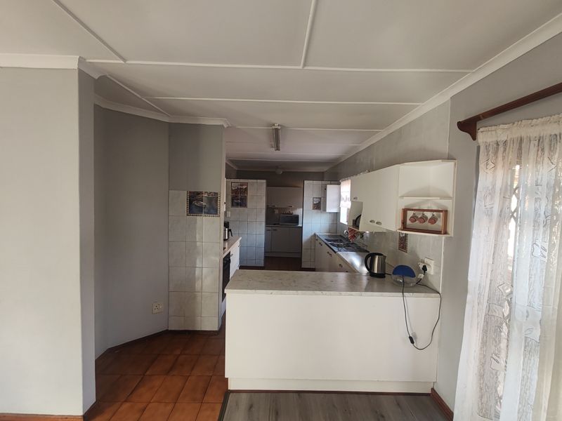 3 Bedroom  Face brick Property in Asalia Park - Photo 8