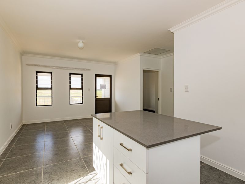 Charming 2-bedroom house for sale in Fisantekraal, Cape Town—your dream home awaits! Don't miss out - Photo 7