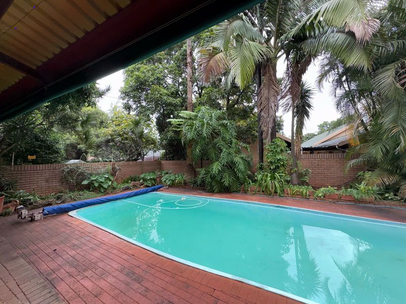 The Complete Family Home! - Photo 1