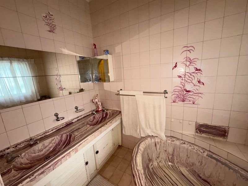 The Complete Family Home! - Photo 10