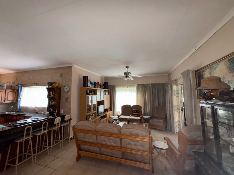 The Complete Family Home! - Photo 6
