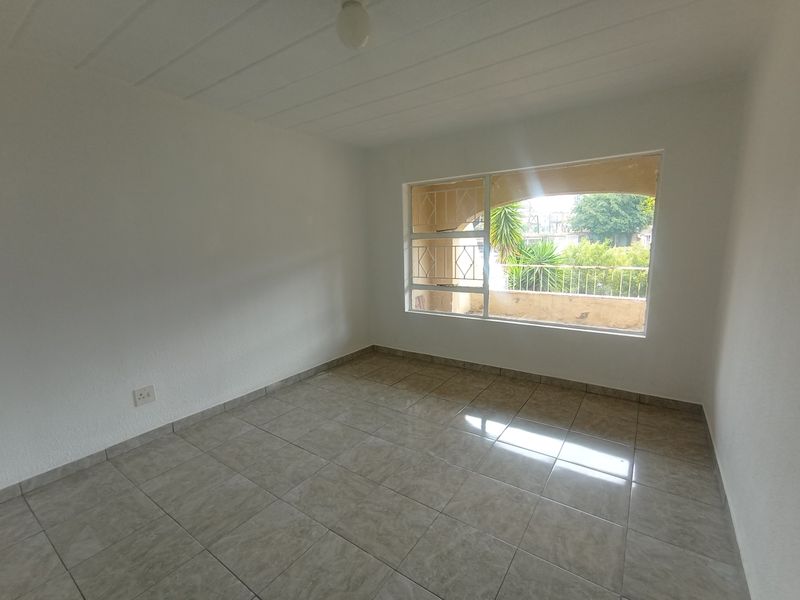 Modern 2-Bedroom Apartment with Pool Access in the Heart of Florida - Photo 9