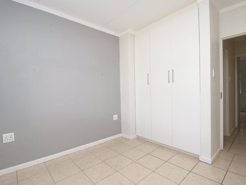 Modern 2 Bedroom 1 Bathroom ground floor apartment - Photo 10