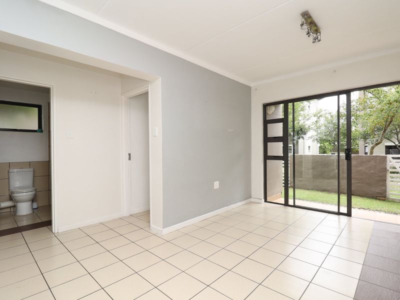 Modern 2 Bedroom 1 Bathroom ground floor apartment - Photo 8