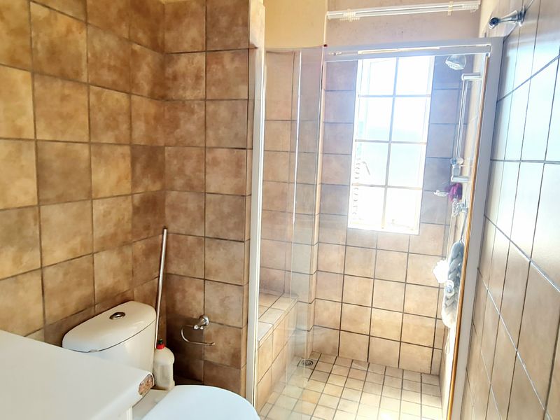 2 Bedroom Townhouse in Security Estate For Sale in New Town, Louis Trichardt - Photo 7