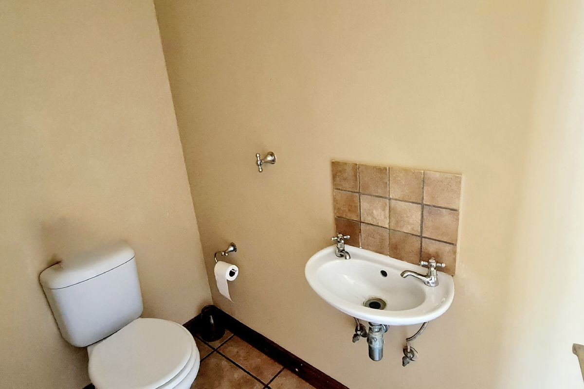 2 Bedroom Townhouse in Security Estate For Sale in New Town, Louis Trichardt - Photo 4