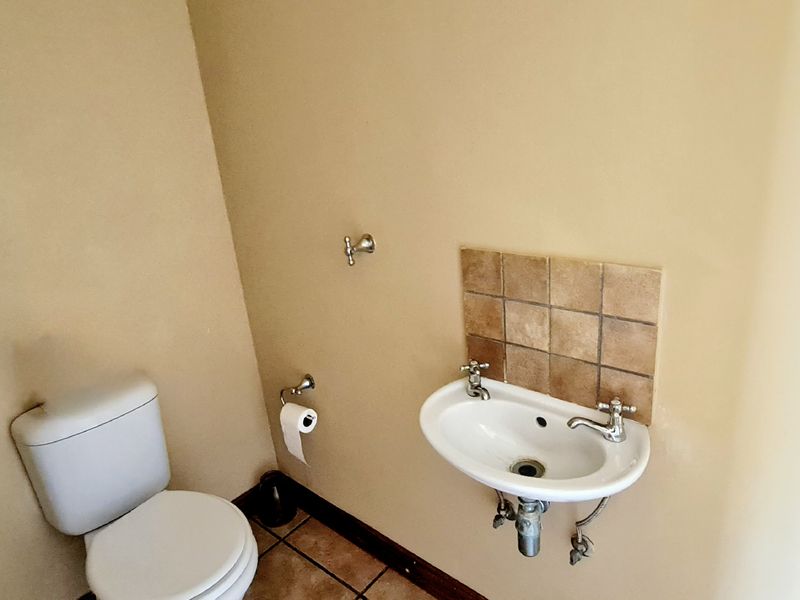 2 Bedroom Townhouse in Security Estate For Sale in New Town, Louis Trichardt - Photo 4