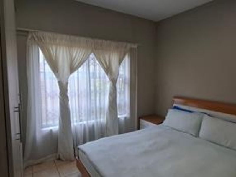 Your Wilgeheuwel Escape: Modern, Secure, and Ready for You - Photo 10