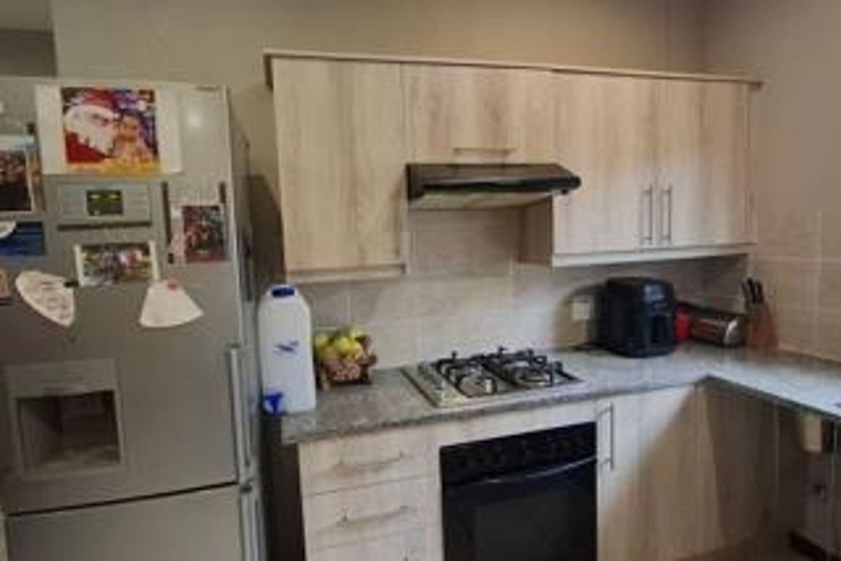 Your Wilgeheuwel Escape: Modern, Secure, and Ready for You - Photo 5