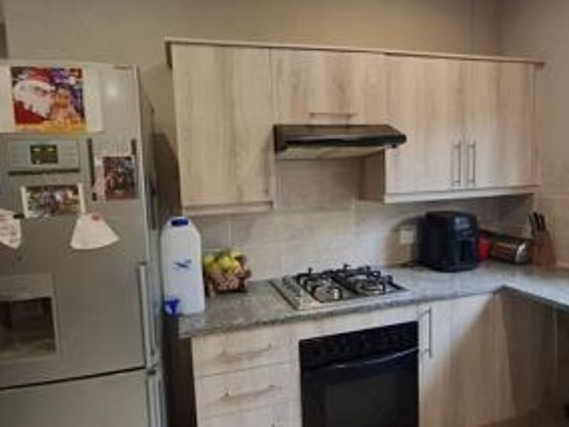 Your Wilgeheuwel Escape: Modern, Secure, and Ready for You - Photo 5