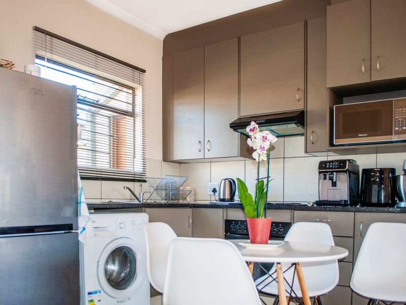 Contemporary living at St Aidans, Barbeque Downs - Photo 7