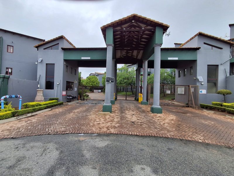 The Smart Start: Your Perfect Move-In Ready Home! - Photo 2