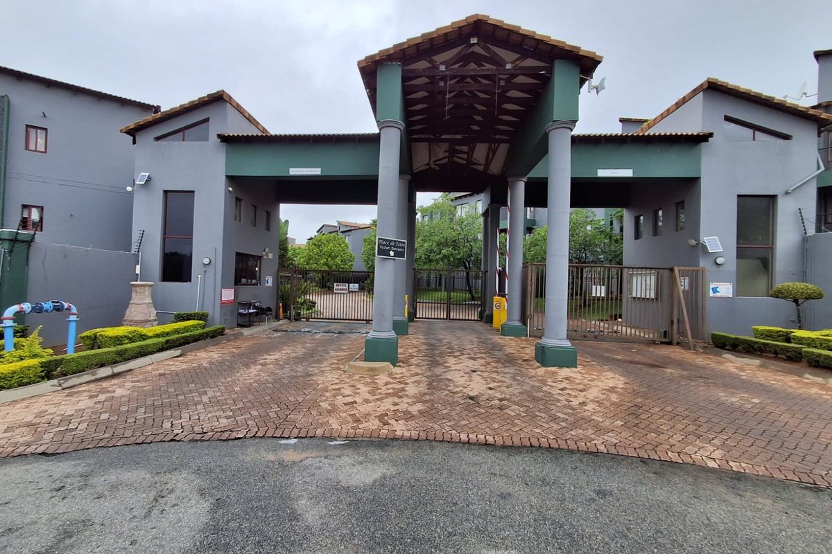 The Smart Start: Your Perfect Move-In Ready Home! - Photo 2