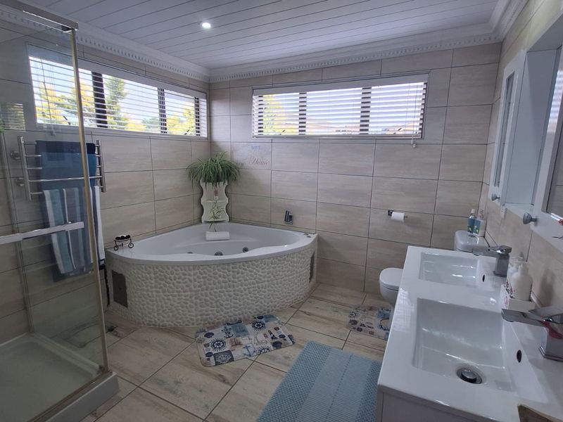 Double-Storey Family Home with Dual Living Potential! - Photo 10