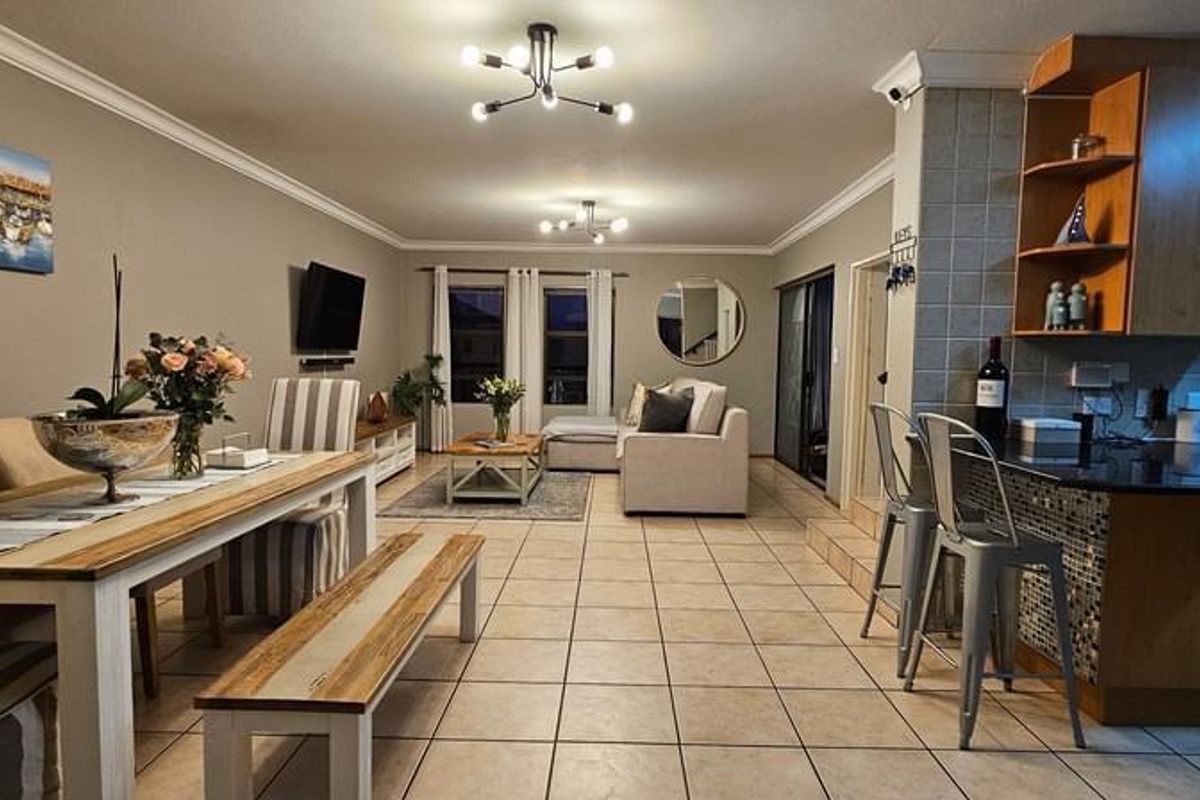 Beautiful 3 Bedroom Duplex in a Secure Estate - Photo 5