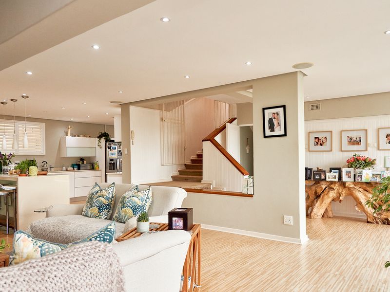 Mansion On The Hill  - A Grand Residence In Prestigious Montrose - Photo 4