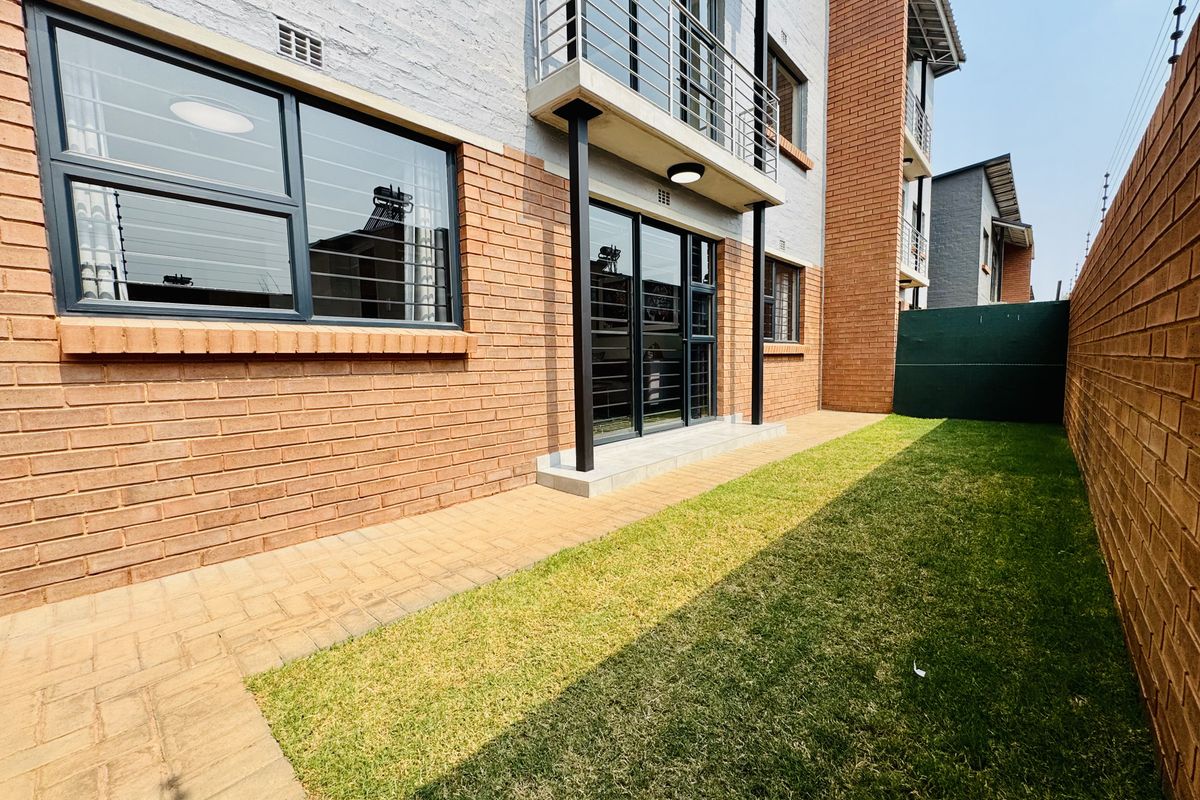 Brand New Modern 2-Bedroom Apartment in Sinoville - Photo 4