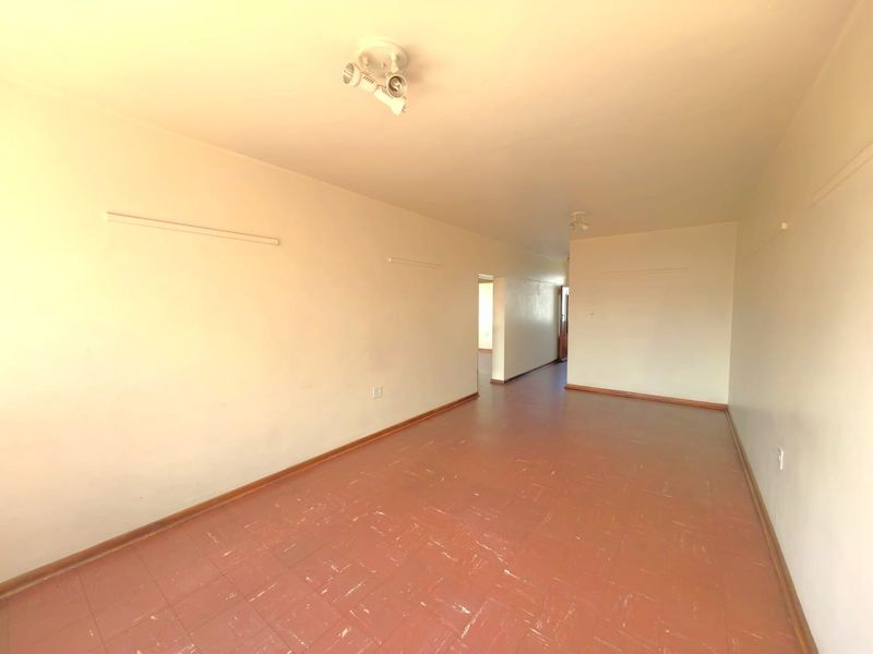 Perfect for first-time buyers and investors - Photo 2